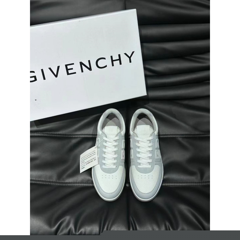 Givenchy Sneakers